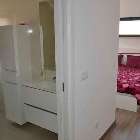 Neue Moderne Mit Privatem Pool By Interhome * Famalicao