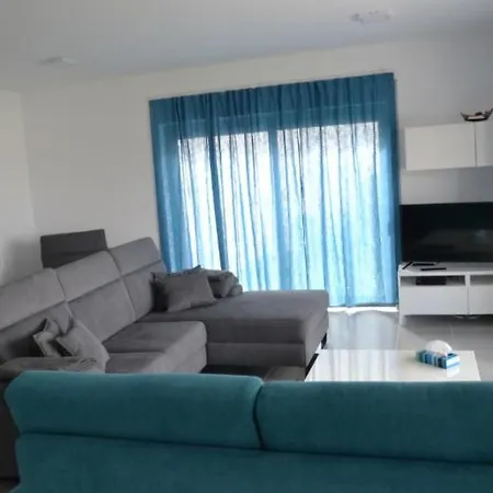 Neue Moderne Mit Privatem Pool By Interhome بيت للعطل Famalicão