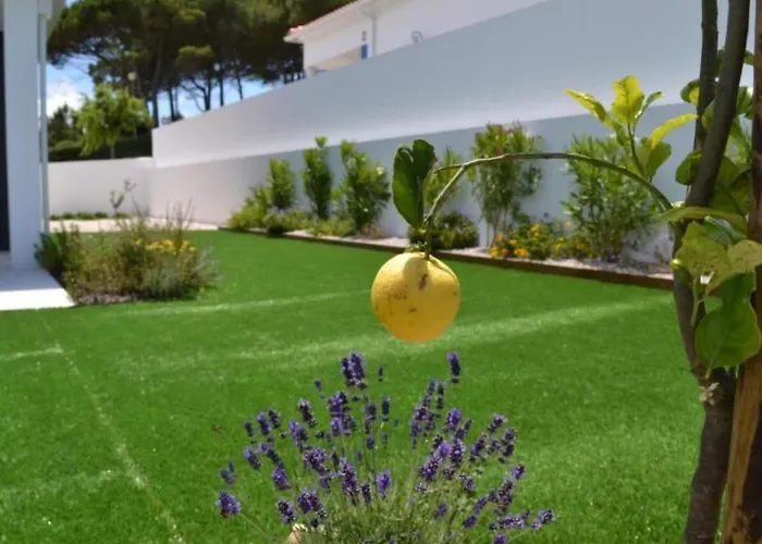 Neue Moderne Mit Privatem Pool By Interhome Дом отдыха Famalicao